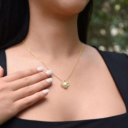 To My Beautiful Wife Love Knot Necklace